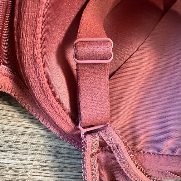 Wacoal Rust Bra - Picture 7 of 7